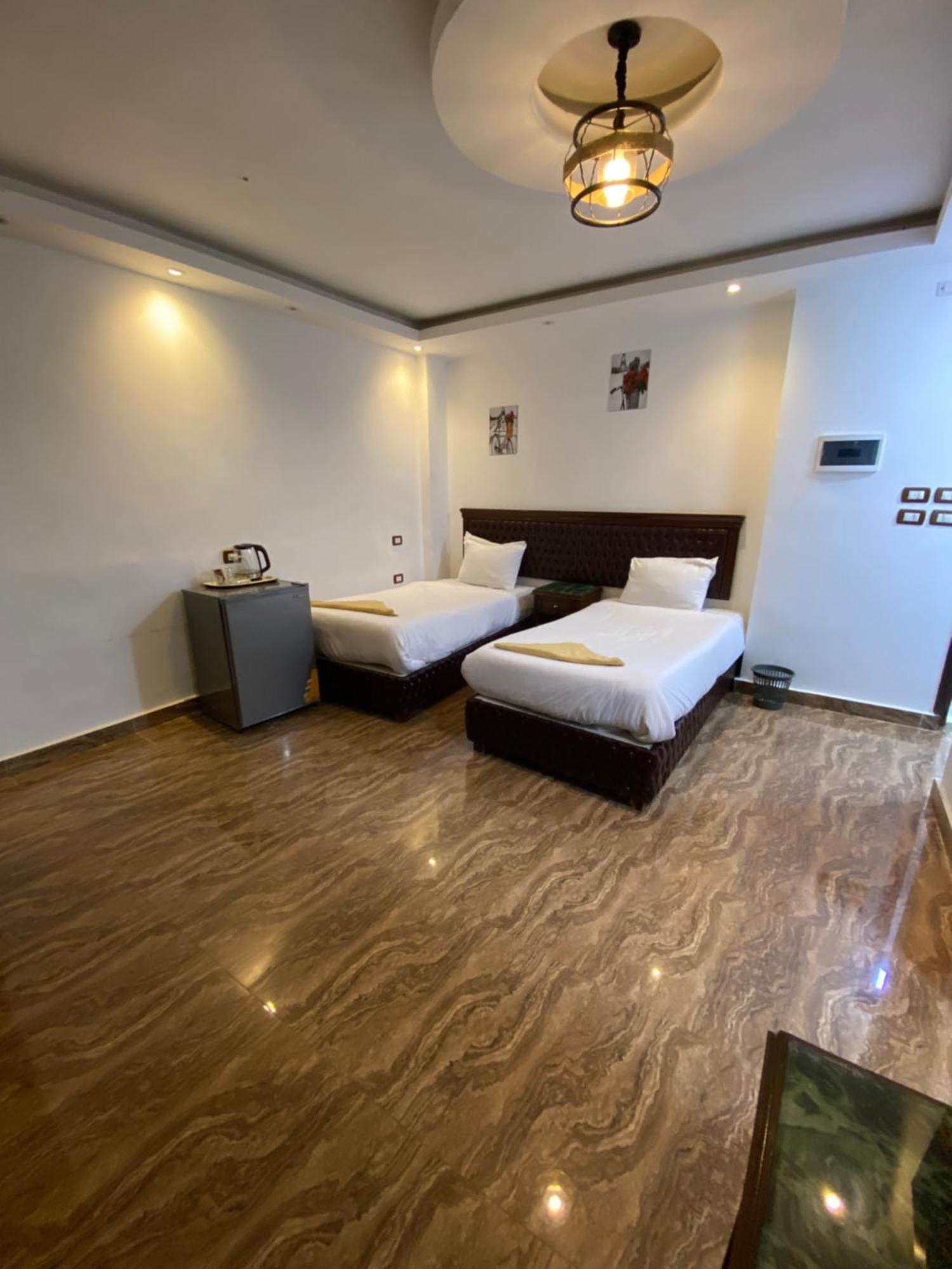 Middle East Pyramids Hotel Kafrat al Jabal Exterior foto
